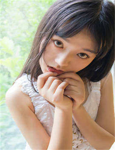 不扣钮的女孩