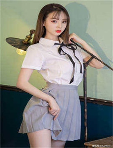 这个少侠有点冷